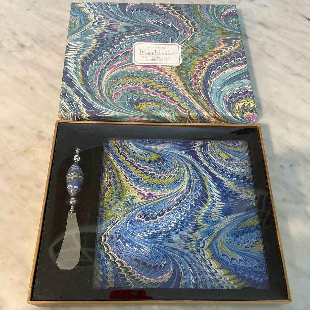 Two’s Company Cheese Board Set new!!